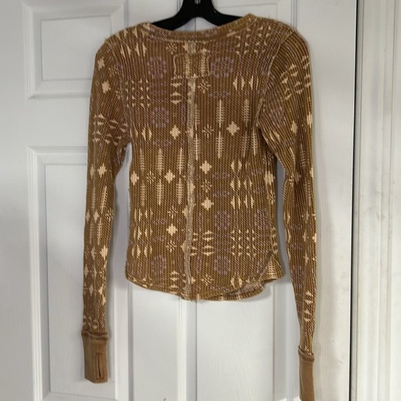 Free People Pretty Little Thermal - Picture 3 of 4